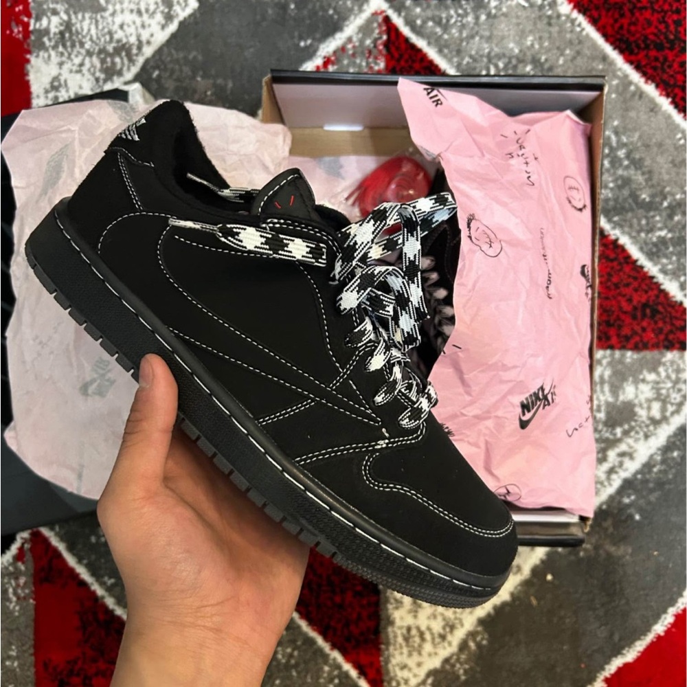 Travis Scott Phantoms 9.5M